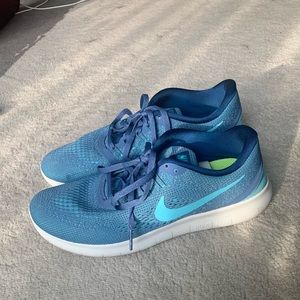 Nike Women’s Free Running Shoe Blue Moon Size 9.5
